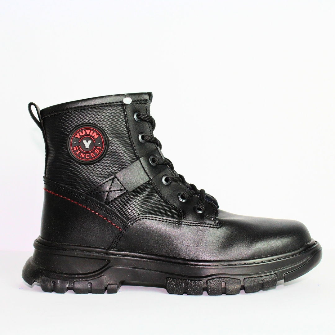 Paquete de 6 pares de Bota negra para joven marca Yuyin material piel